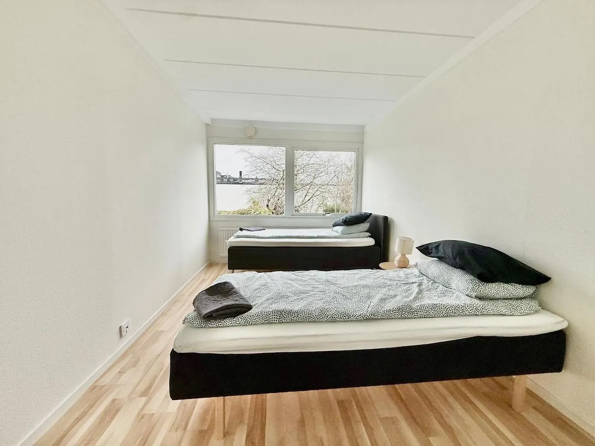 Workershouse 8 Beds Βίλα Γκέτεμποργκ
